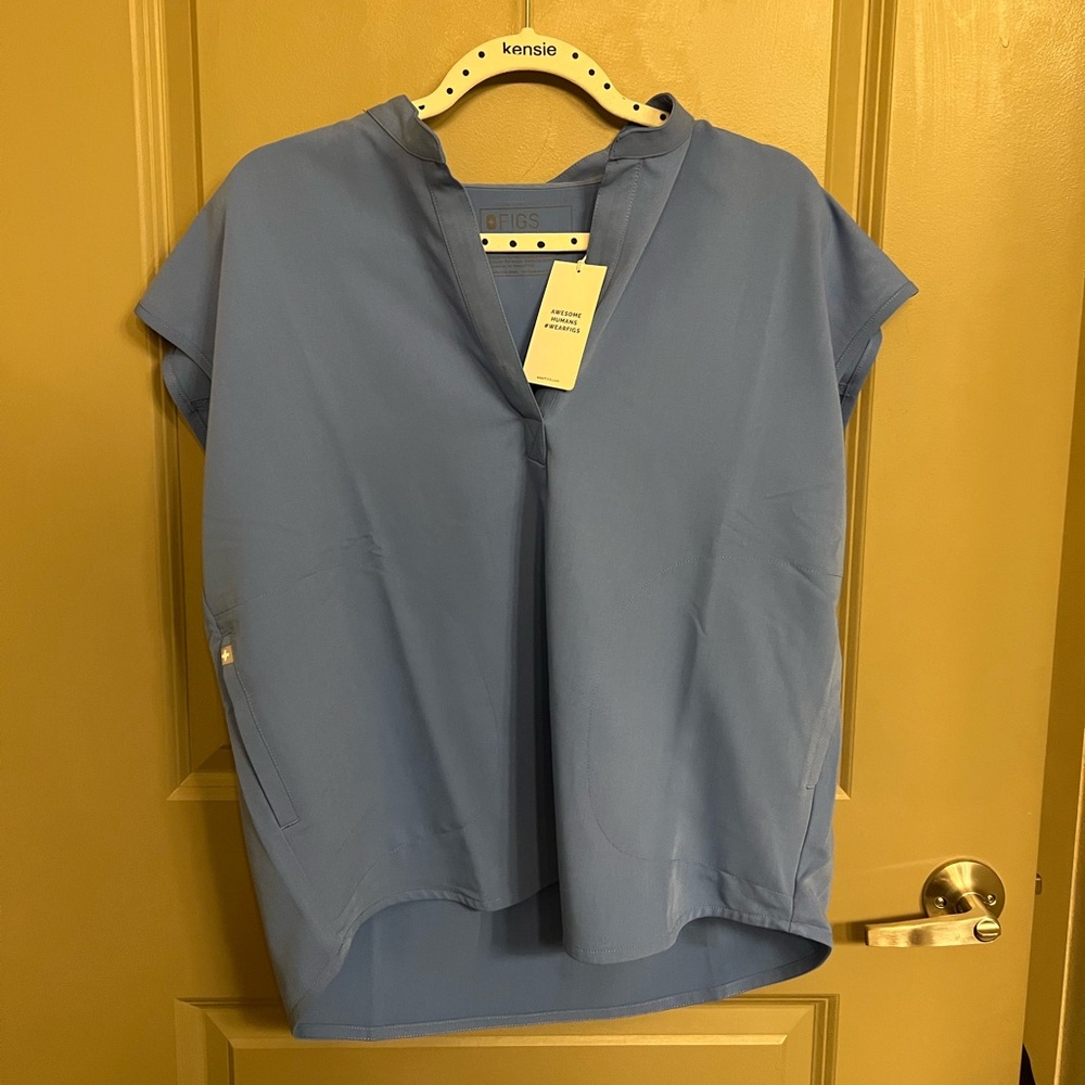 Figs ciel blue scrub set